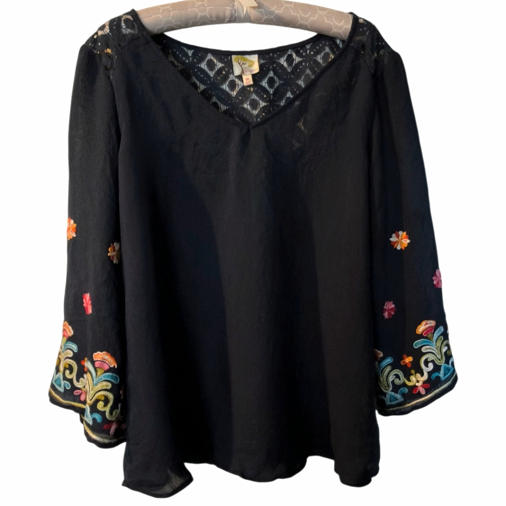Fig and Flower Dark Blue Embroidered Blouse with Lace Insert